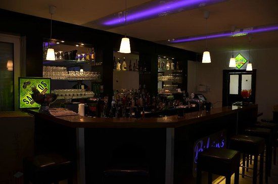 Bilgins Bar & Bistro