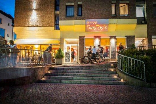 SunDays Cafe Bar Restaurant
