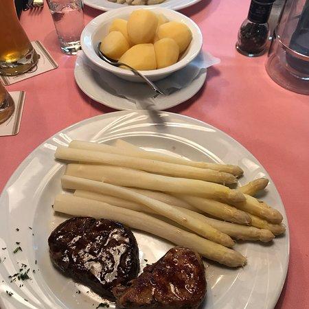 Kneipe am Kirchplatz