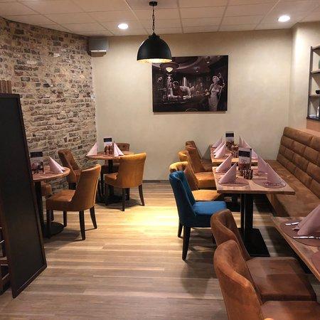 Einhorn Restaurant & Bar