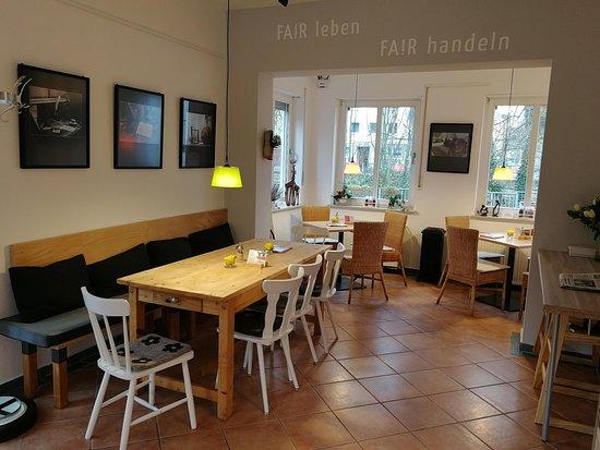 Café Bistro Mundial