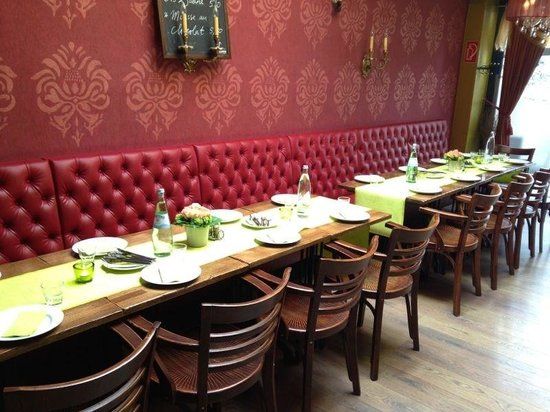 Café-Kneipe- Seasons