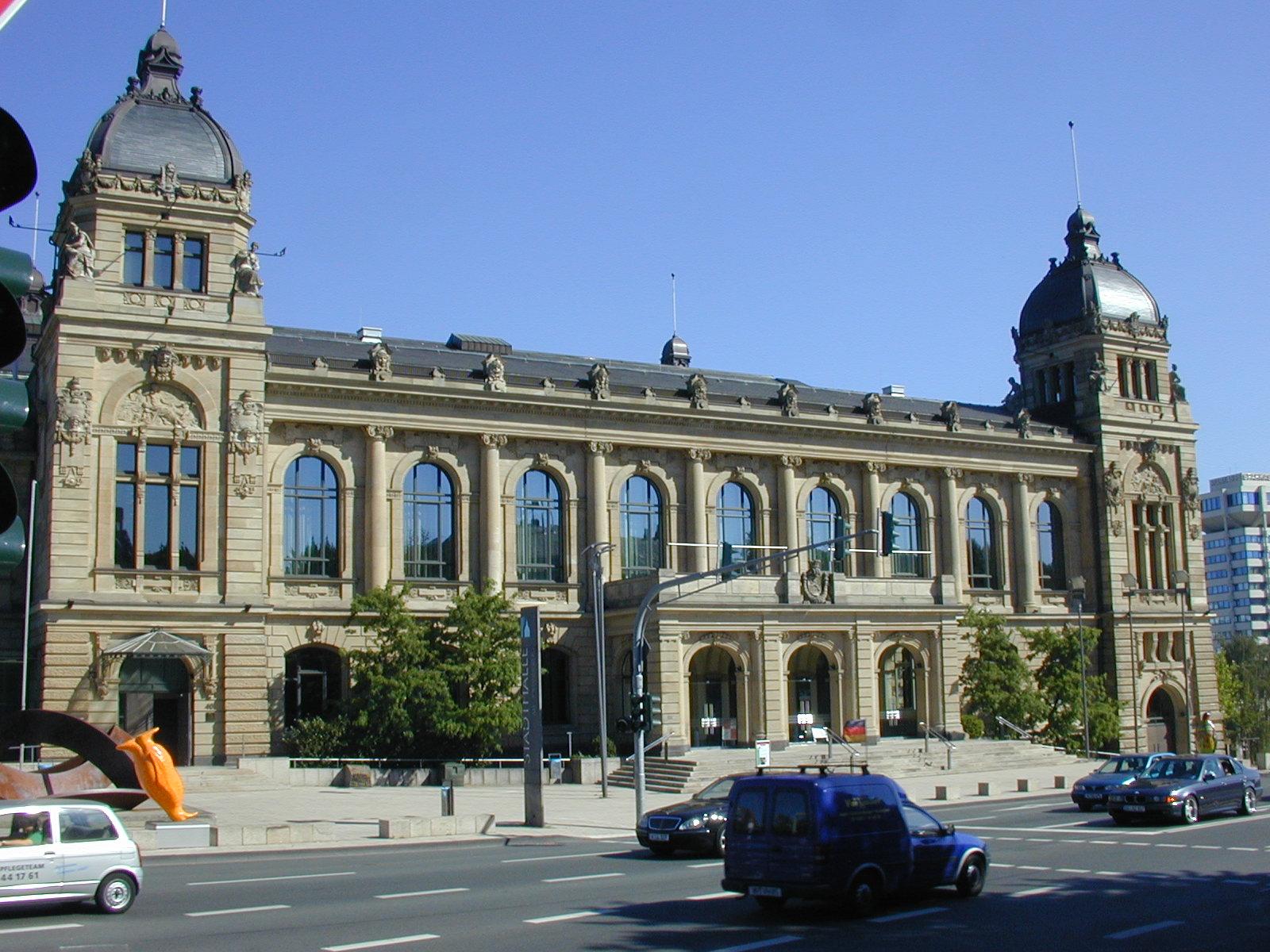 Historische Stadthalle am Johannisberg