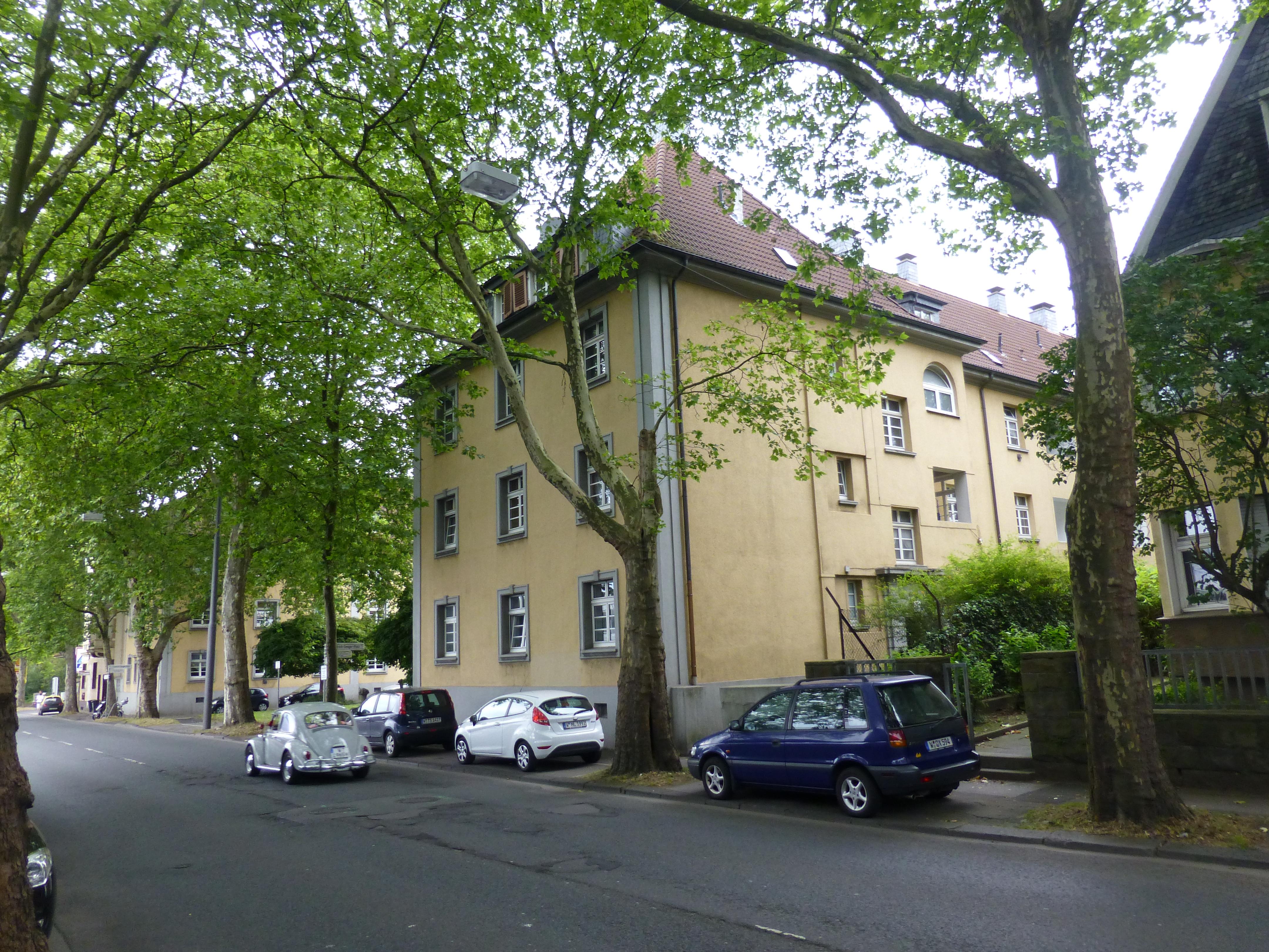 Wohnhof Friedrich-Senger-Platz