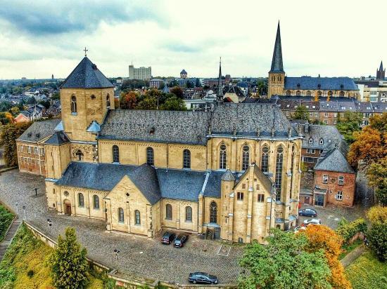 Mönchengladbacher Münster St. Vitus