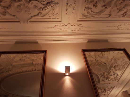 Parlin Essen & Weinbar