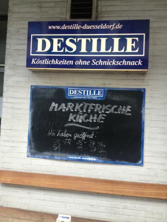Destille