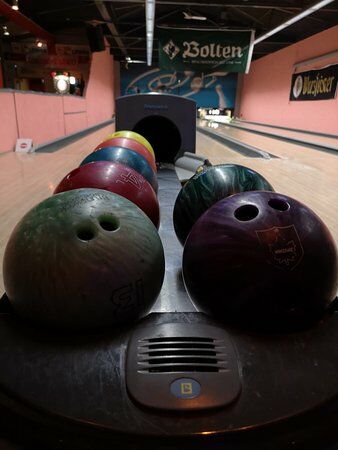 BOWL Inn Gaststätte